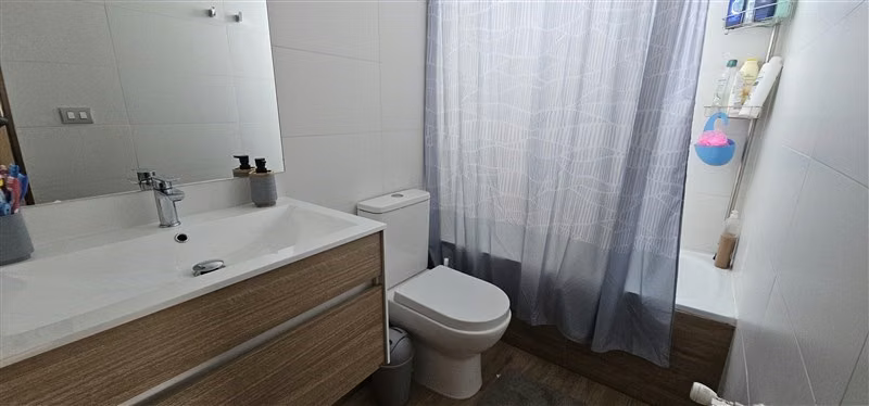 Casa en venta de 4 dorm. en Peñalolén