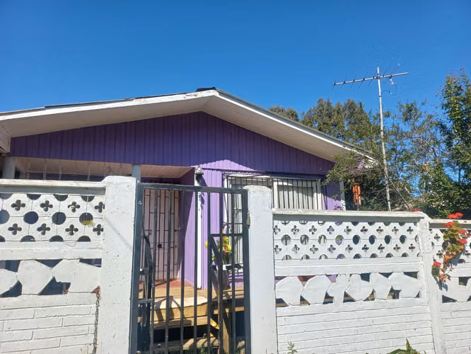 Propiedad con 2 casas a 5 minutos de la playa!