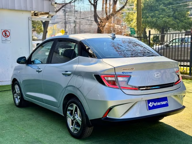 HYUNDAI GRAND I-10 AI3 SEDAN 1.2 AT PLUS FL - 2025 | 2957 - Imagen 5