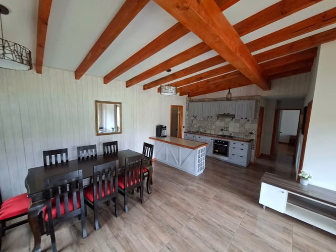 PARCELA CON 3 CASAS EN CONDOMINIO - Imagen 10