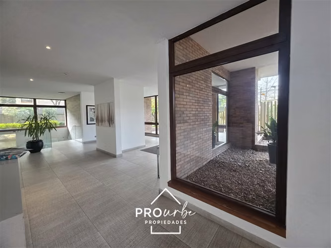 Departamento en venta de 2 dorm. en Las Condes