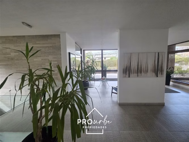Departamento en venta de 2 dorm. en Las Condes