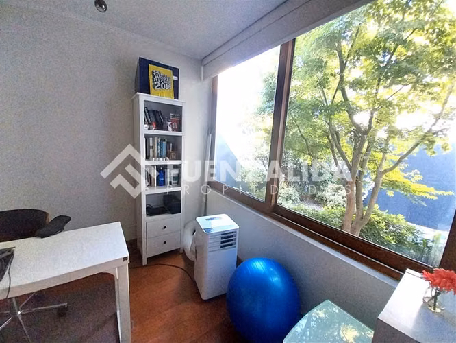 Casa en arriendo de 4 dorm. en Lo Barnechea