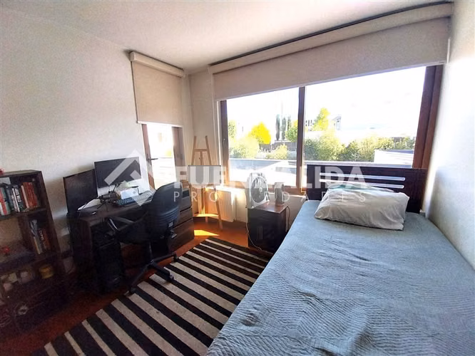 Casa en arriendo de 4 dorm. en Lo Barnechea