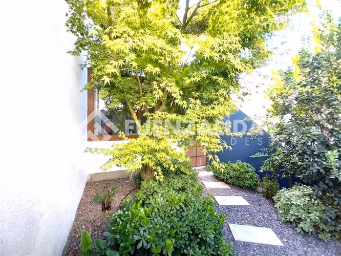 Casa en arriendo de 4 dorm. en Lo Barnechea