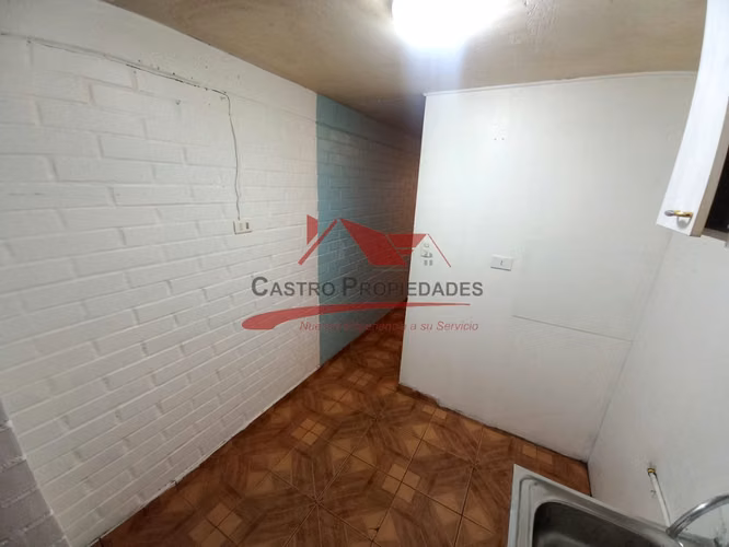 CASA DE DOS PISOS CON 2 DORMITORIOS, 1 BAÑO - Imagen 8