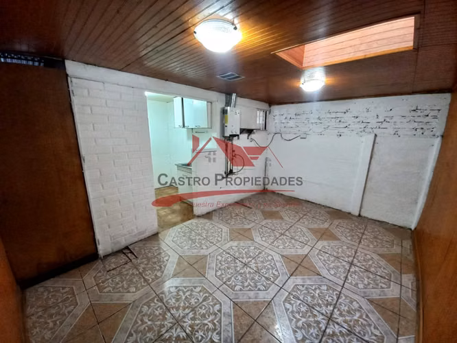 CASA DE DOS PISOS CON 2 DORMITORIOS, 1 BAÑO - Imagen 11