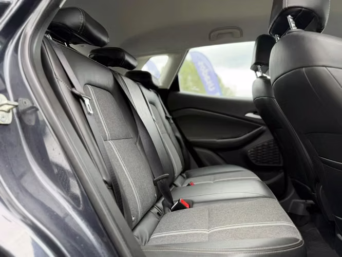 Chevrolet Tracker 1.2T LTZ R 4X2 AT 5P 2025 - Imagen 19
