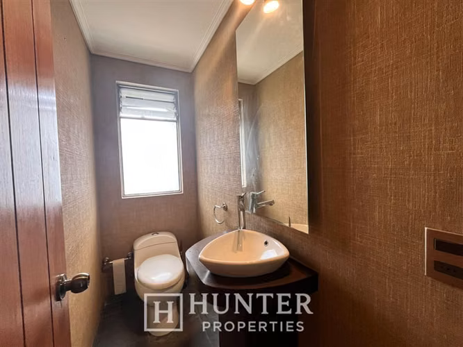 Casa en arriendo de 4D y 4B. en La Reina apto uso comercial. - Imagen 13