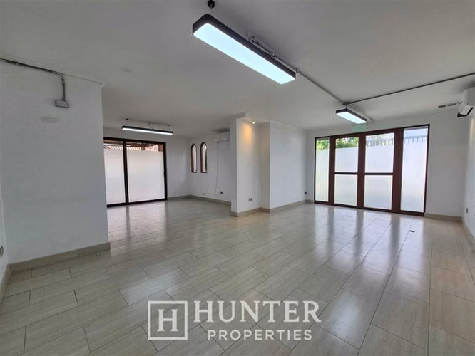 Casa en arriendo de 4D y 4B. en La Reina apto uso comercial. - Imagen 7