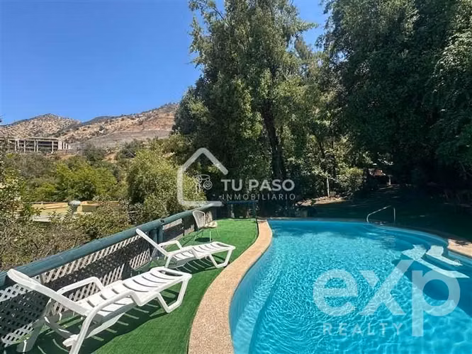 Casa en venta de 7 dorm. en Vitacura