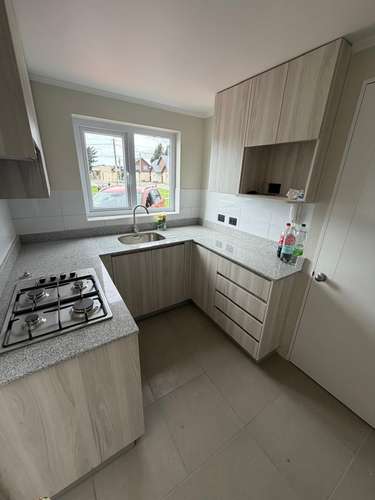SE ARRIENDA CASA, 3 DORMITORIOS, JARDINES DEL PINAR.