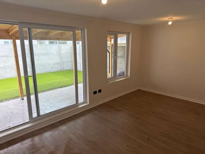 SE ARRIENDA CASA, 3 DORMITORIOS, JARDINES DEL PINAR.