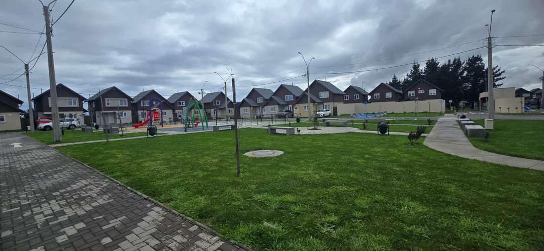SE ARRIENDA CASA, 3 DORMITORIOS, JARDINES DEL PINAR.