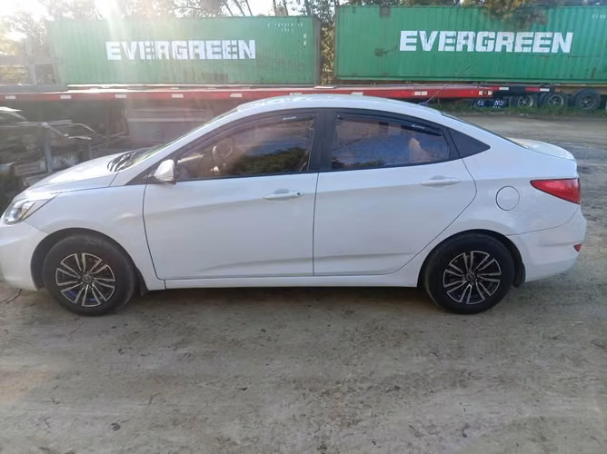 Hyundai accent