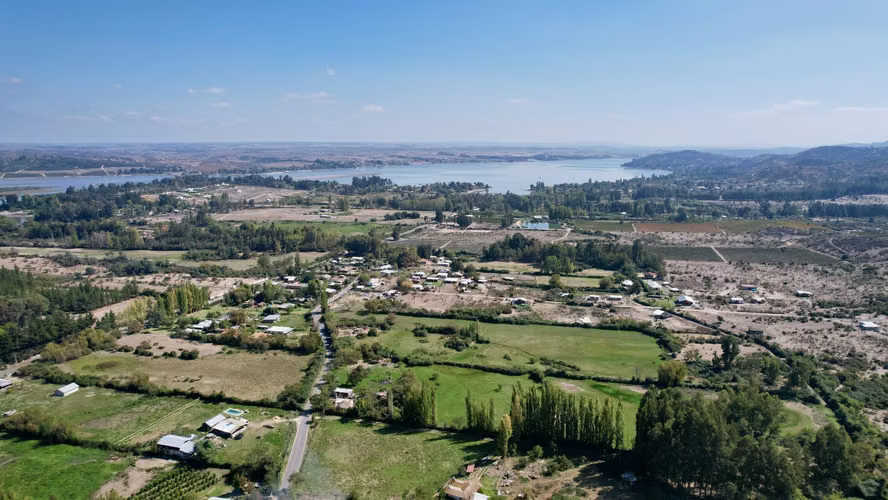 Parcelas a 5 minutos del Lago Rapel y 1:30 de Santiago crédito directo