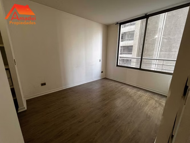 ARRIENDO METRO SANTA LUCÍA (181271) - Imagen 4