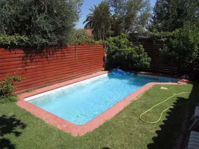 CASA EN ARRIENDO CON PISCINA METRO ROJAS MAGALLANES