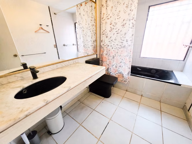 CASA EN ARRIENDO CON PISCINA METRO ROJAS MAGALLANES - Imagen 26