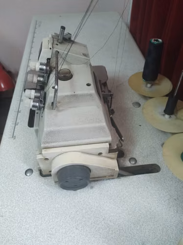 Máquina industrial de 5 hilos