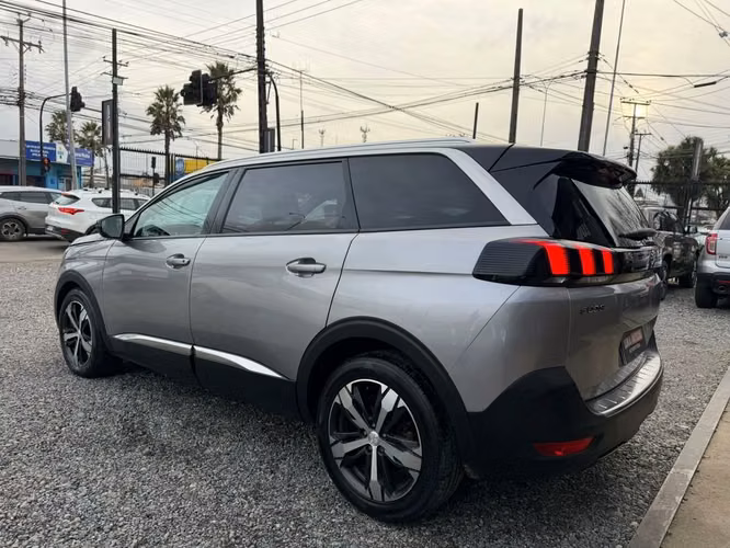 PEUGEOT 5008 2020 - Imagen 4