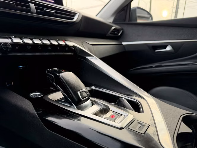 PEUGEOT 5008 2020 - Imagen 12