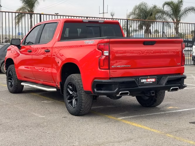 CHEVROLET SILVERADO 2019 - Imagen 4