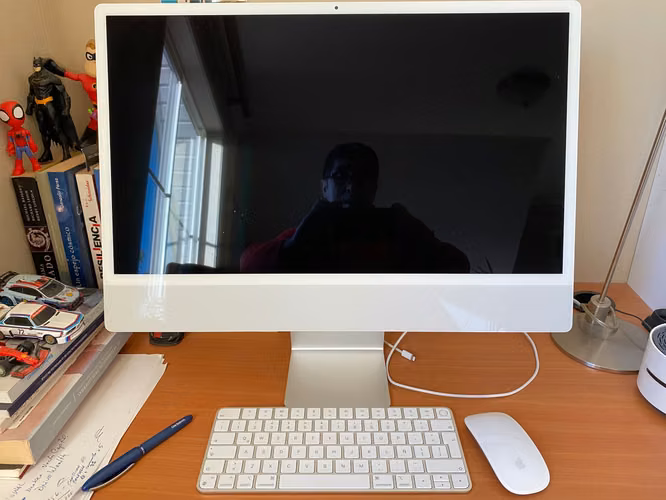 iMac Apple 24 Pulgadas De 8gb Ram 256 Gb Ssd Plata - Imagen 2