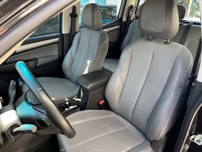 Chevrolet Colorado 2.8TD LTZ AT 4WD S 2025 - Imagen 9