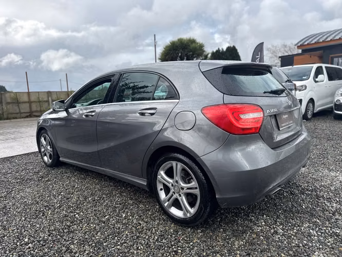 MERCEDES BENZ  A180 2015 - Imagen 6