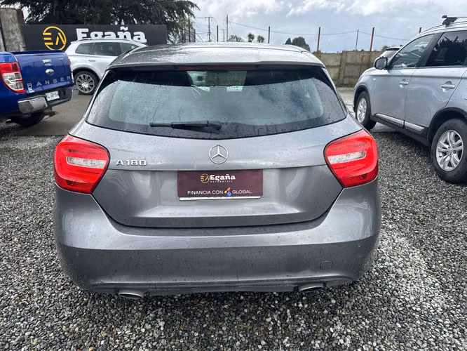 MERCEDES BENZ  A180 2015 - Imagen 5