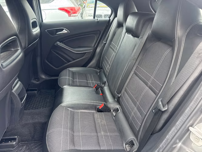 MERCEDES BENZ  A180 2015 - Imagen 8