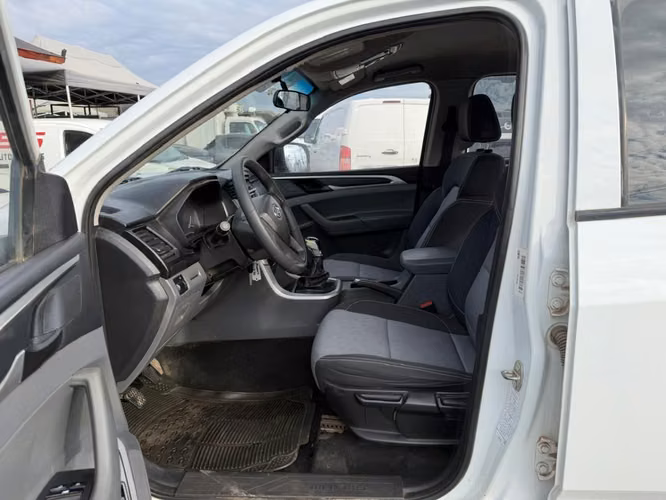 MAXUS T60 4X2 DX 2.8 DIESEL MT6 2022 - Imagen 13