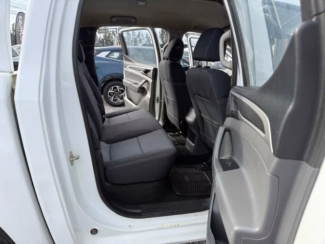MAXUS T60 4X2 DX 2.8 DIESEL MT6 2022 - Imagen 16