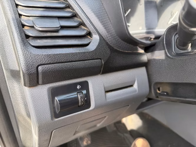 MAXUS T60 4X2 DX 2.8 DIESEL MT6 2022 - Imagen 18