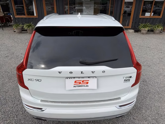 VOLVO XC90 T8 2.0 AUT HIBRIDO 4X4 2019 - Imagen 8
