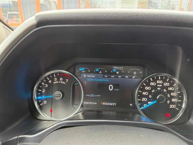 FORD F-150 LARIAT LUXURY 5.0 4X4 AT 2016