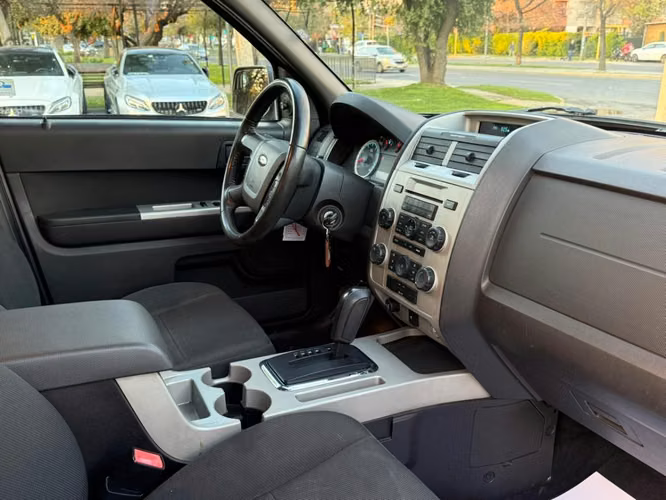 FORD ESCAPE XLT 2.5 AUT 2010 - Imagen 11