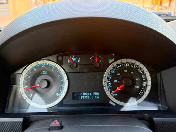 FORD ESCAPE XLT 2.5 AUT 2010 - Imagen 12