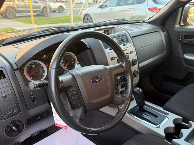 FORD ESCAPE XLT 2.5 AUT 2010 - Imagen 9