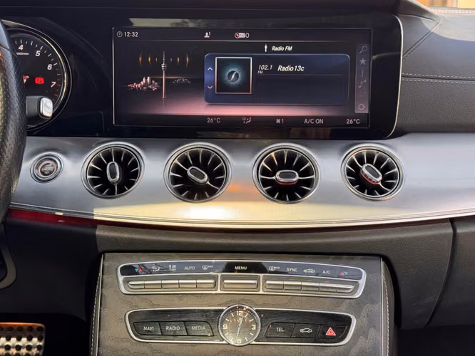MERCEDES-BENZ E200 COUPE 2.0 AUT CGI 4X2 2019 - Imagen 11
