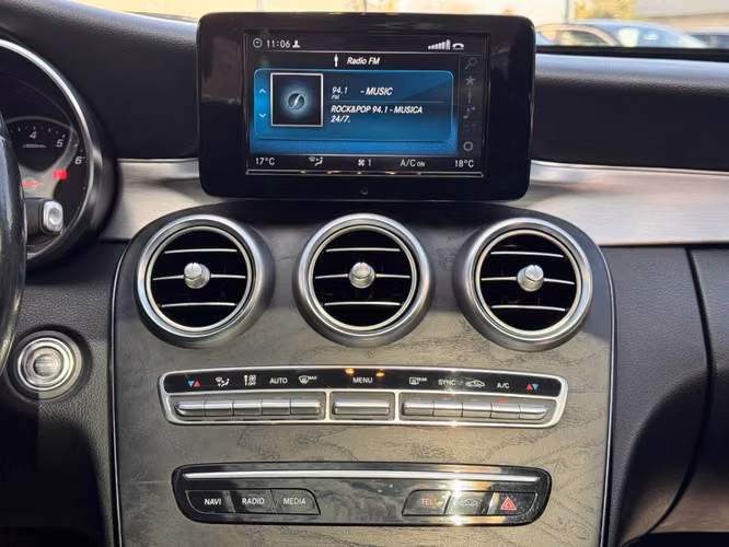 MERCEDES-BENZ C200 SEDAN 2.0 AT LOOK AMG 2021
