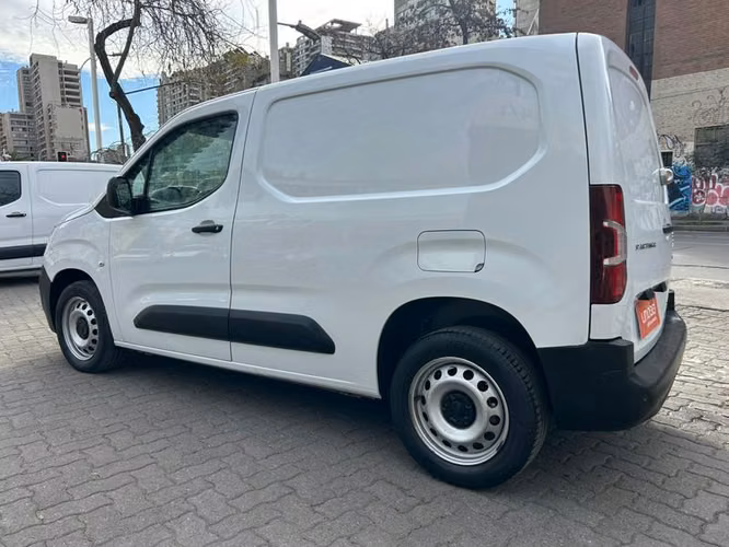 PEUGEOT PARTNER PARTNER L1 BLUEHDI 100 - 2023 | 4564
