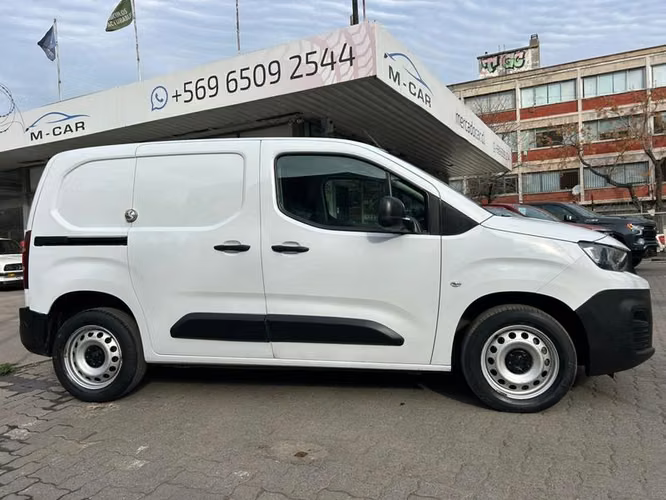 PEUGEOT PARTNER PARTNER L1 BLUEHDI 100 - 2023 | 4564