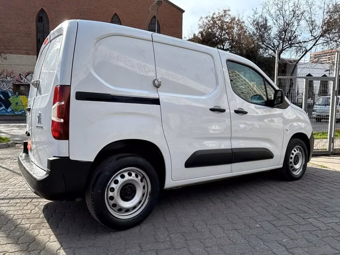 PEUGEOT PARTNER PARTNER L1 BLUEHDI 100 - 2023 | 4564