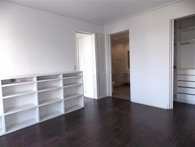DEPARTAMENTO Espoz, Av Vitacura