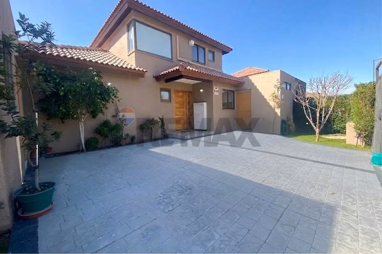 El remanso de chicureo 4d+3b+2e+piscina