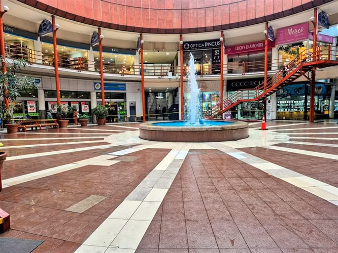 LOCAL COMERCIAL Galería Plaza Lyon