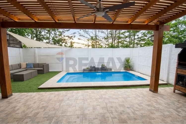 Casa con piscina, quincho y ac en buin - Imagen 18