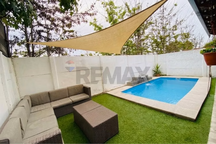 Casa con piscina, quincho y ac en buin - Imagen 20